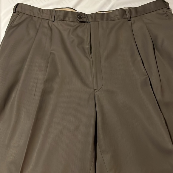 Joseph & Feiss Gold Label Olive Pinstripe 2 piece suit. 60L - Picture 10 of 14